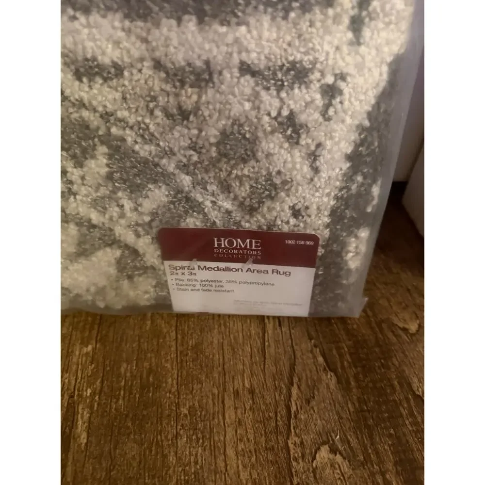 Home Decorators Collection Spiral Medallion Area Rug 2'x3' -Gray/White